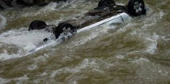 Մասիս քաղաքի սկզբնամասում «ԳԱԶել» մակնիշի ավտոմեքենան ընկել է ջրանցքը